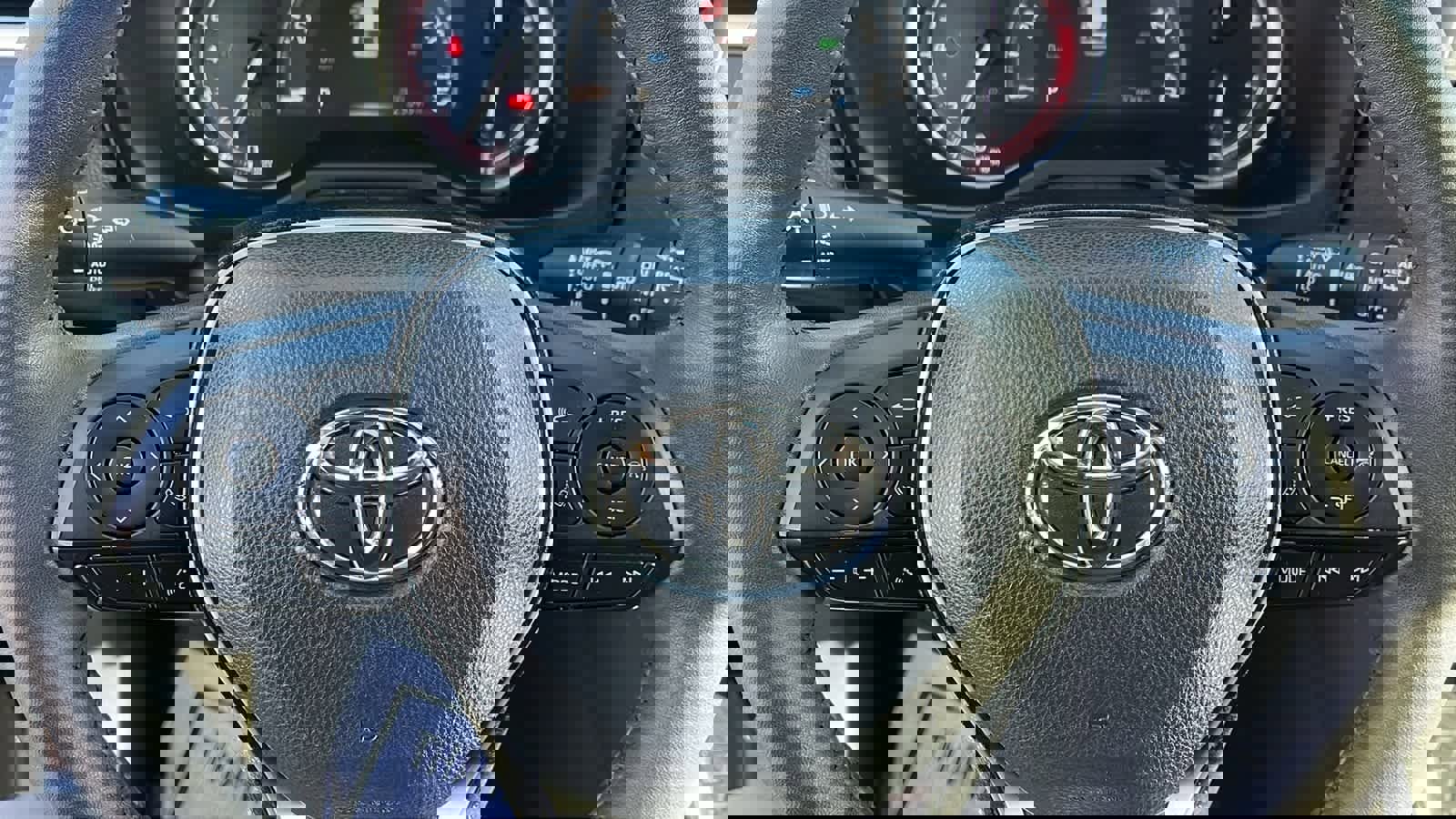 Used 2023 Toyota RAV4 XLE image 11