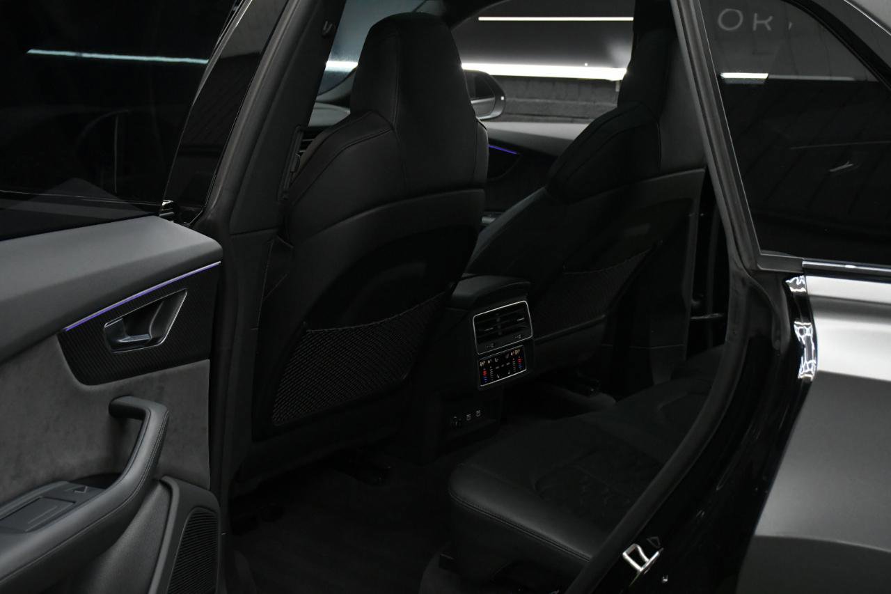 Used 2021 Audi RS Q8 w/ Black Optic Package image 42