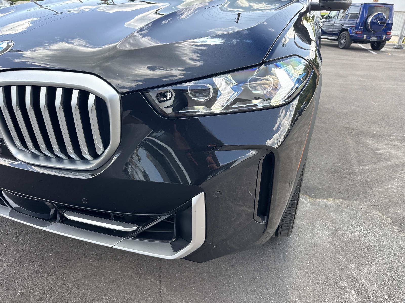 Used 2025 BMW X5 xDrive40i w/ Premium Package AWD/4WD image 9