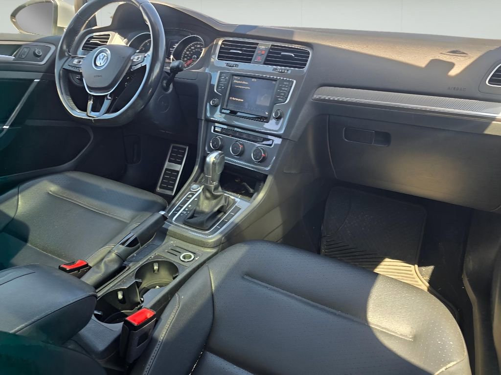 Used 2017 Volkswagen Golf Alltrack SE AWD/4WD image 11