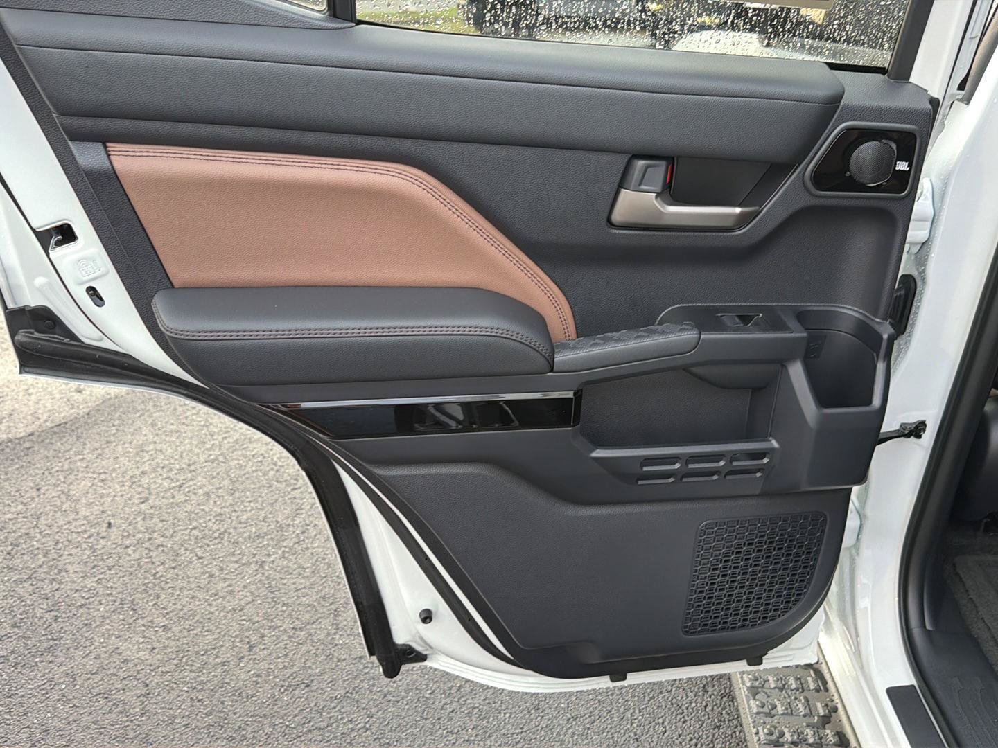 New 2026 Toyota 4Runner Limited AWD/4WD image 17