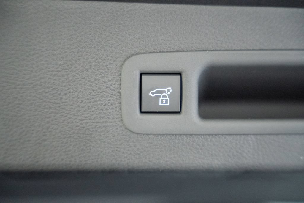 New 2026 Toyota Sienna Platinum AWD/4WD image 20