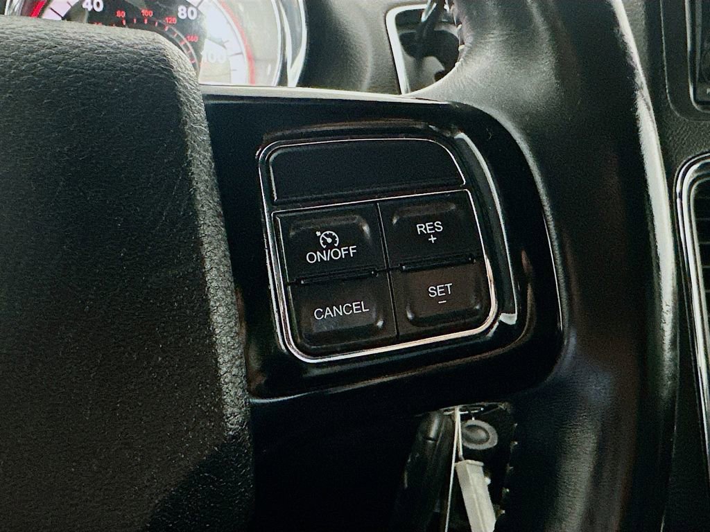Used 2018 Dodge Grand Caravan SE FWD image 26