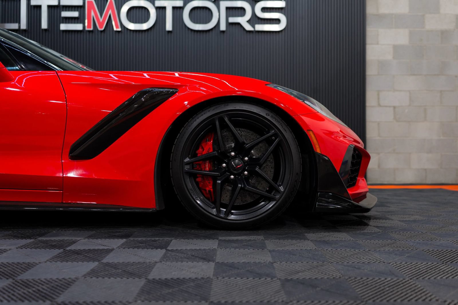 Used 2019 Chevrolet Corvette ZR1 RWD image 15