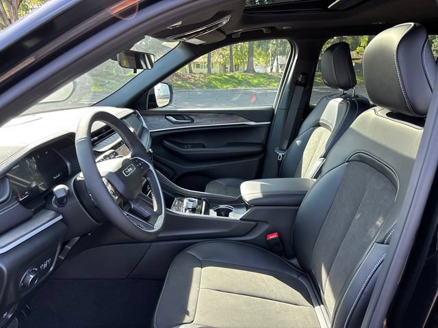 New 2027 Jeep Grand Cherokee L 4WD image 2