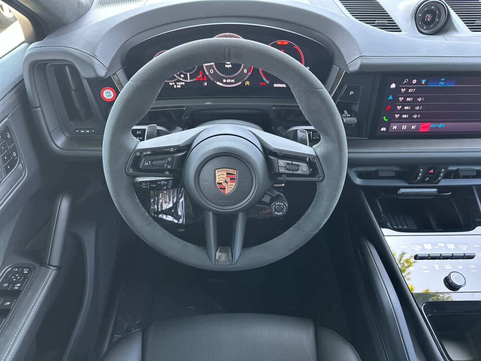 New 2026 Porsche Cayenne GTS AWD/4WD image 15