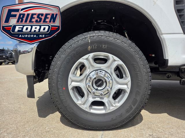 New 2026 Ford F350 XLT w/ FX4 Off-Road Package AWD/4WD image 8