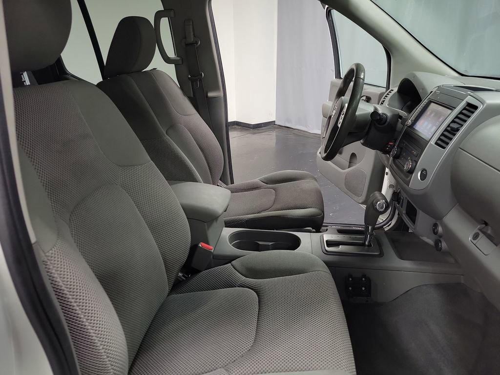 Used 2019 Nissan Frontier SV image 25