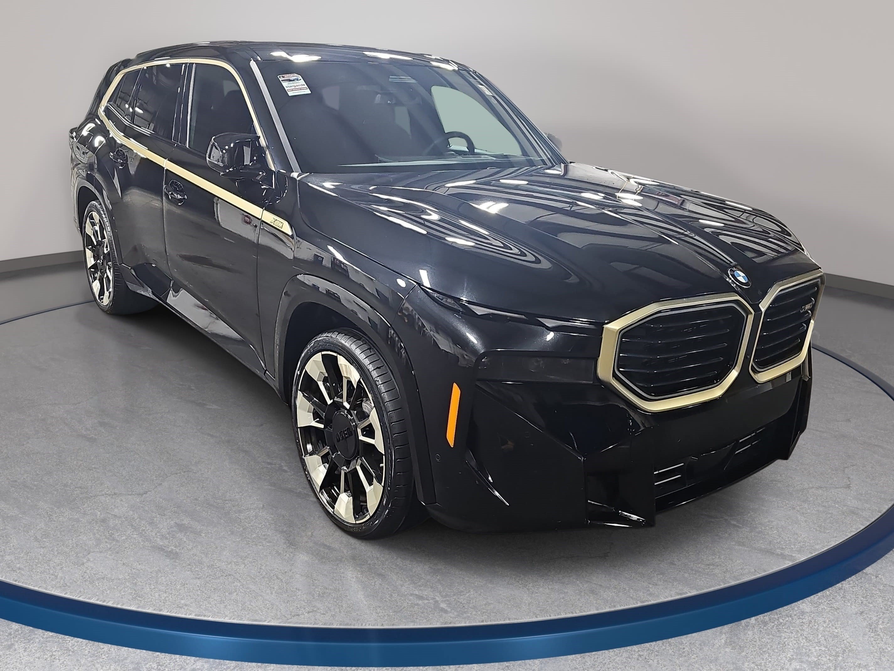 Used 2023 BMW XM AWD/4WD image 3