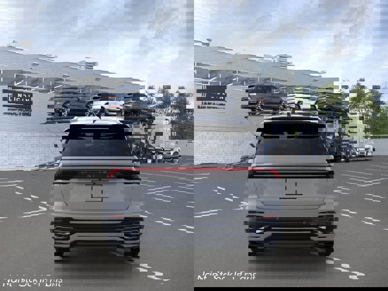 New 2026 Lincoln Nautilus Reserve image 5