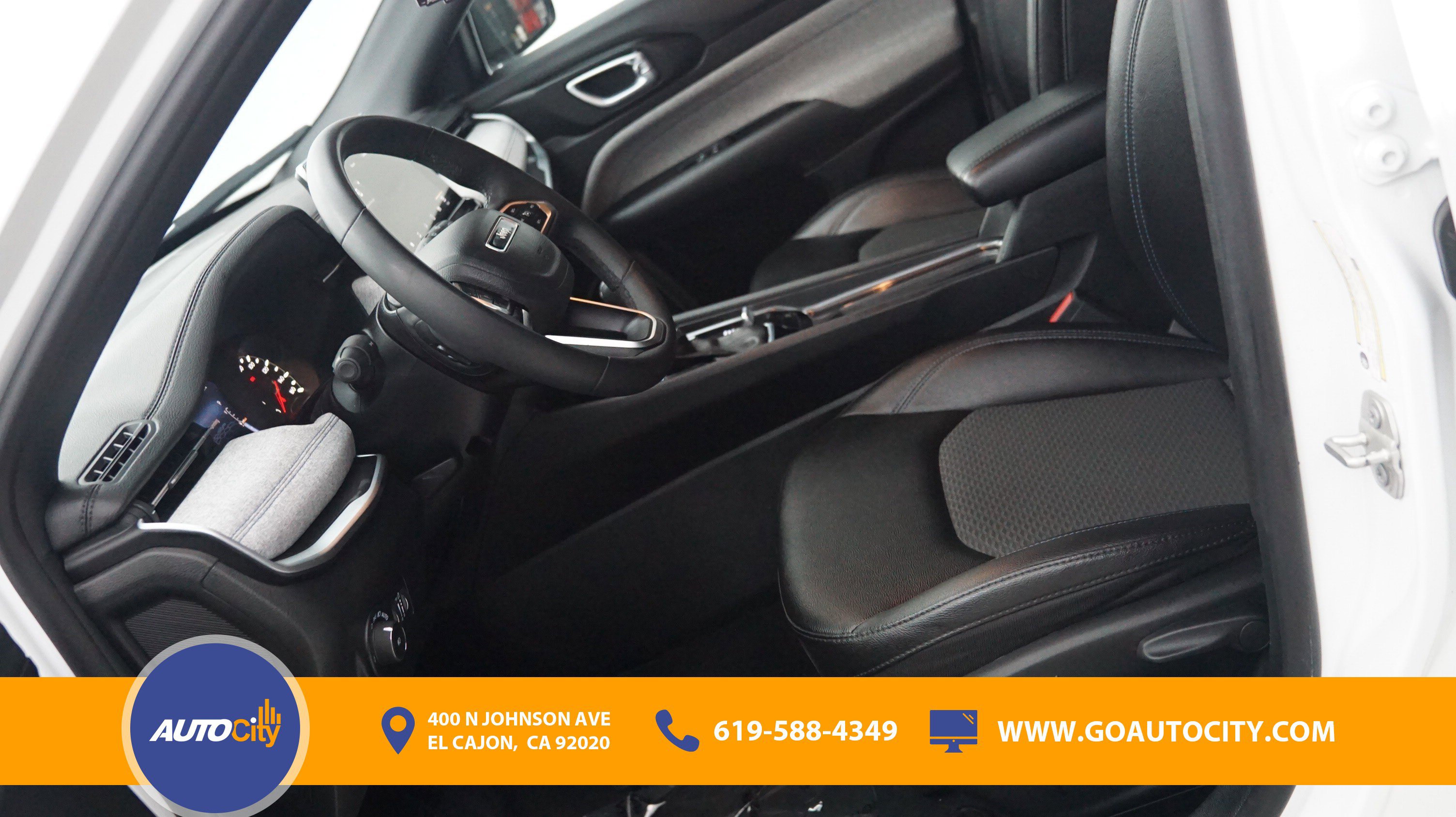 Used 2024 Jeep Compass Latitude image 9