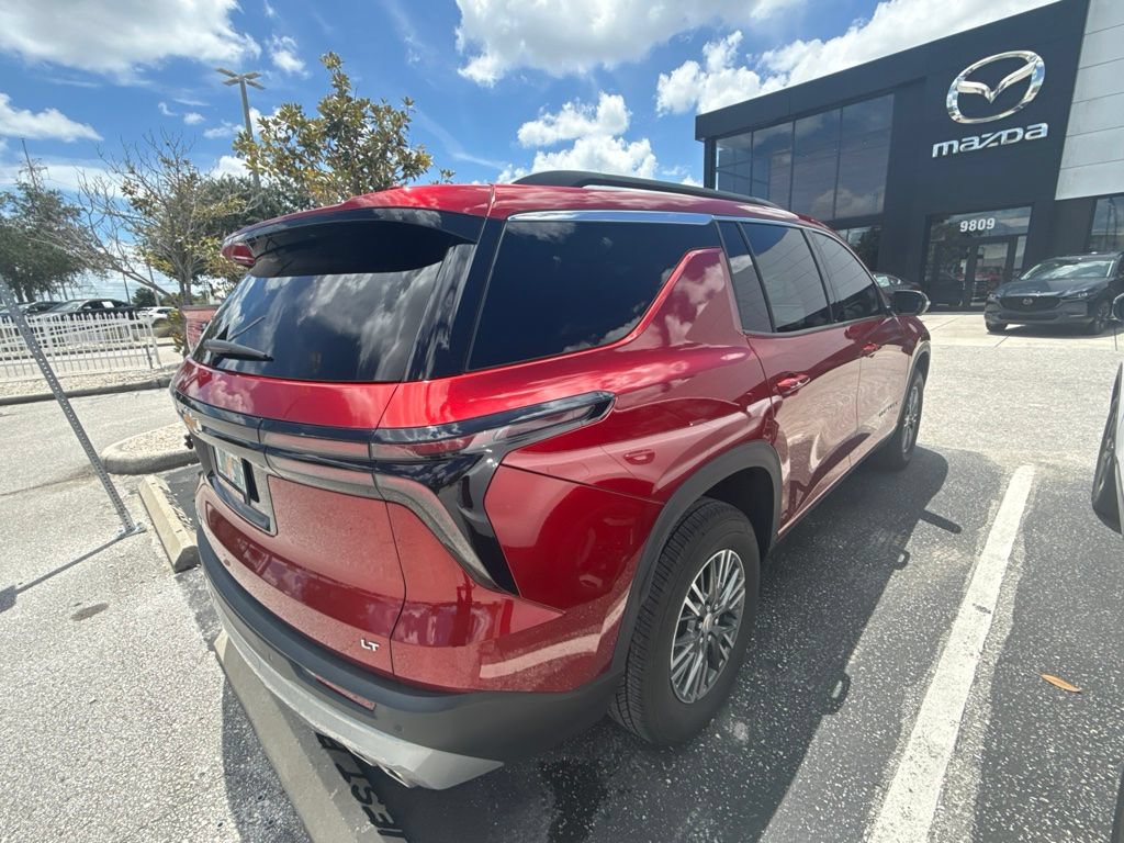 Used 2024 Chevrolet Traverse LT w/ Trailering Package AWD/4WD image 3