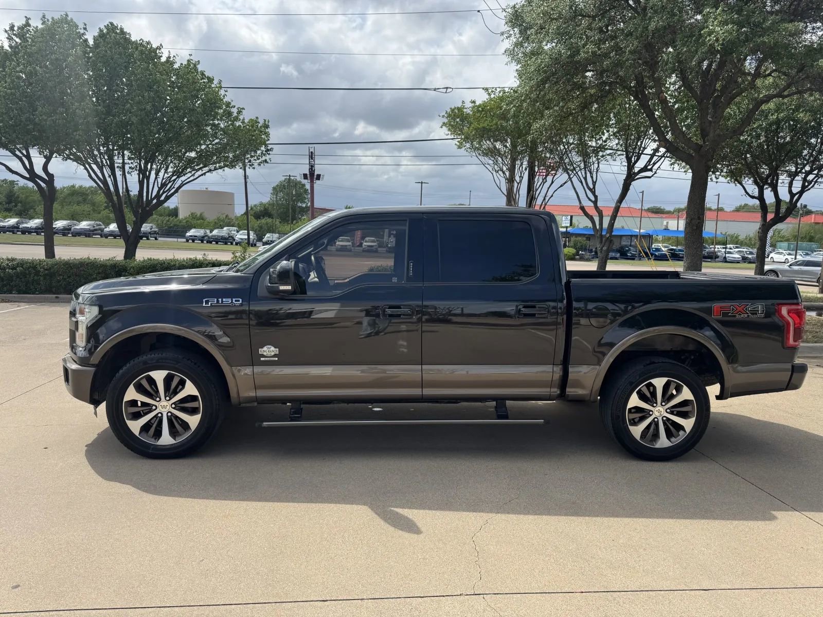 Used 2015 Ford F150 King Ranch w/ Equipment Group 601A Luxury AWD/4WD image 2