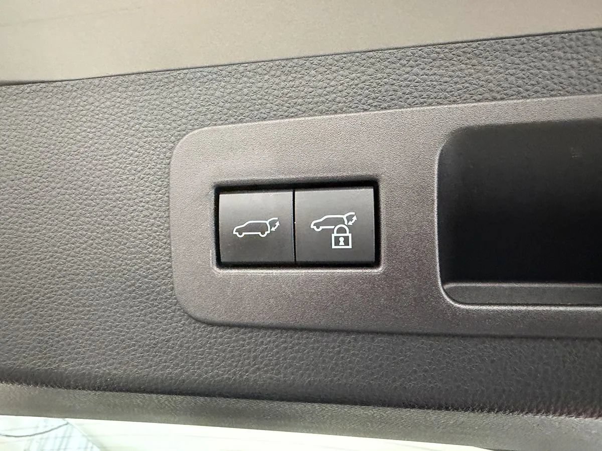 Used 2023 Lexus LX 600 4WD w/ Appearance Package image 49
