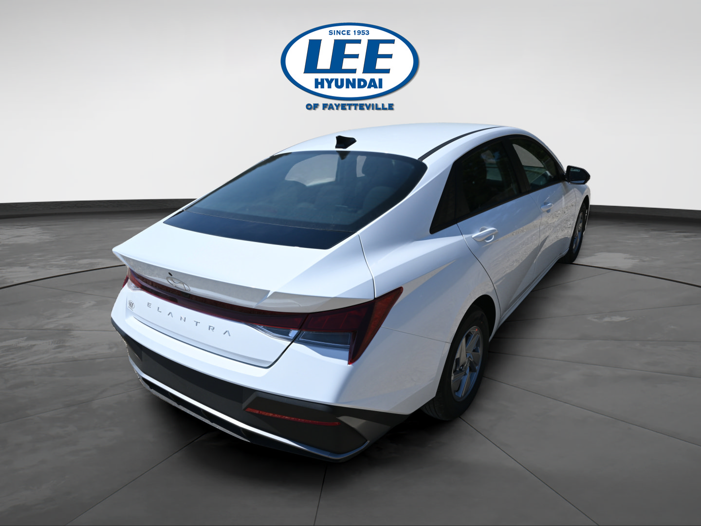 Certified 2025 Hyundai Elantra SE FWD image 3