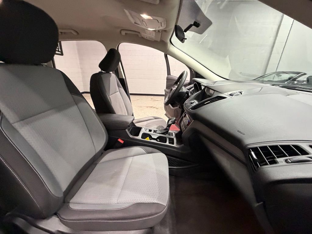 Used 2019 Ford Escape SE image 29