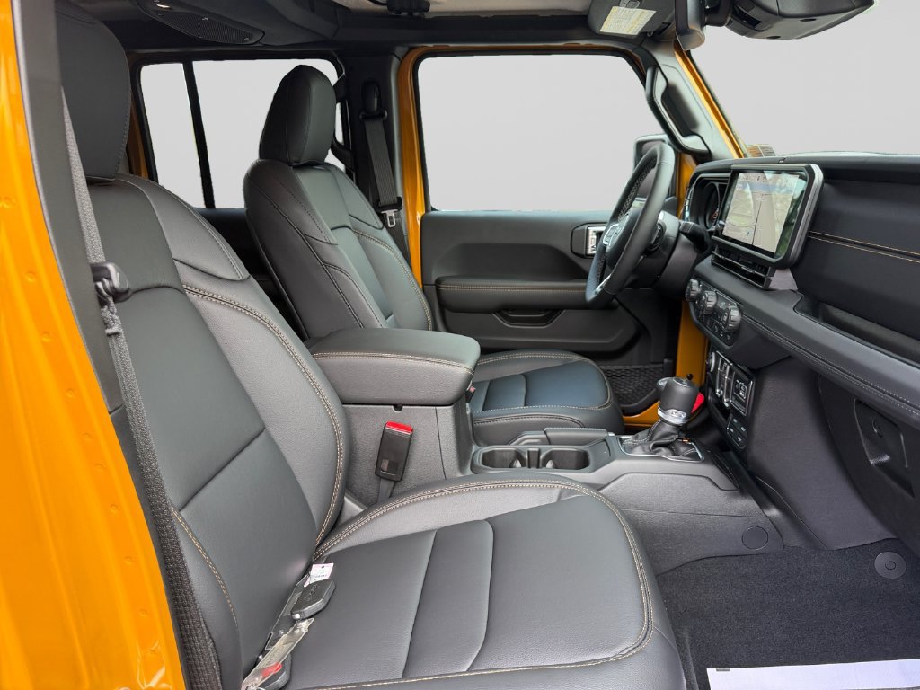 New 2026 Jeep Wrangler Unlimited Sahara AWD/4WD image 17
