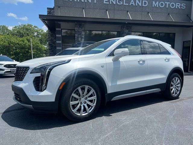 Used 2022 Cadillac XT4 Premium Luxury w/ Technology Package image 2
