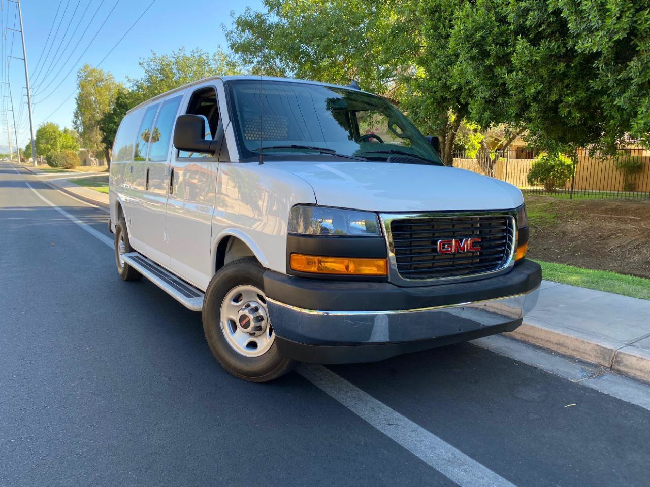 Used 2025 GMC Savana 2500 w/ Driver Convenience Package RWD image 2