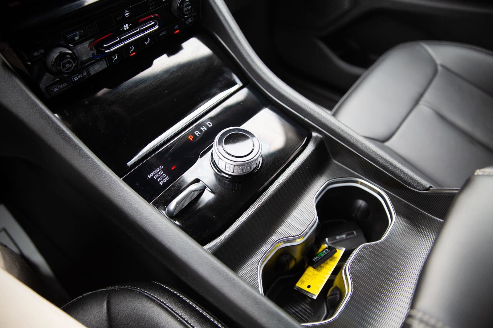 Used 2024 Jeep Grand Cherokee Limited w/ Black Appearance Package image 16