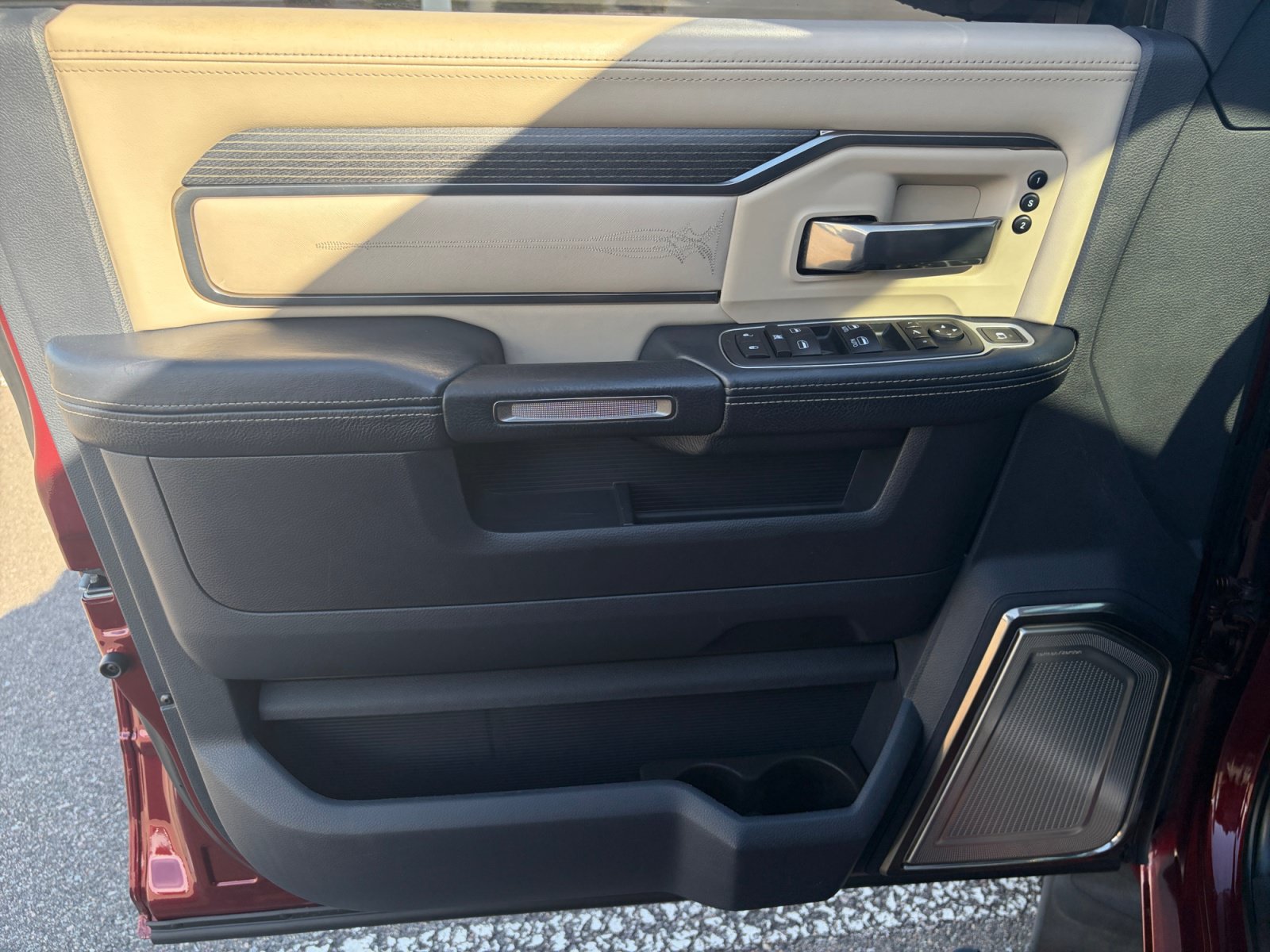Used 2019 RAM 3500 Limited w/ Max Tow Package AWD/4WD image 13
