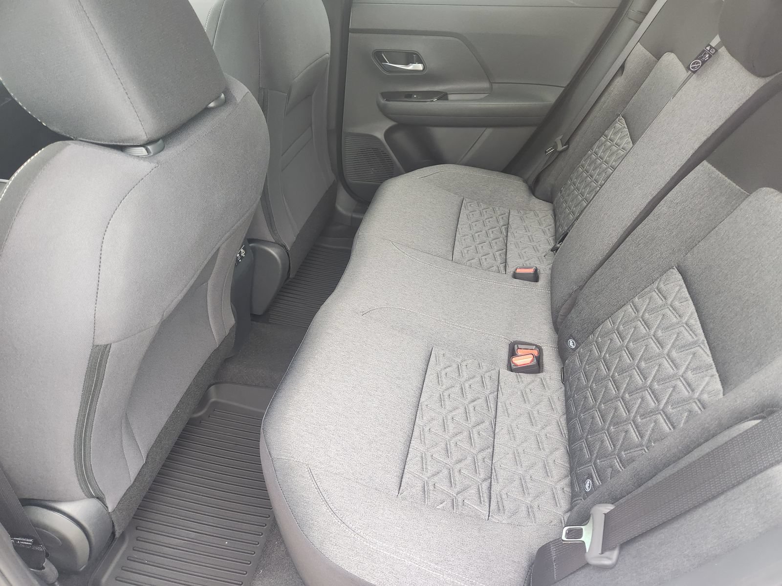 New 2026 Nissan Kicks SV w/ Charging Package FWD image 24