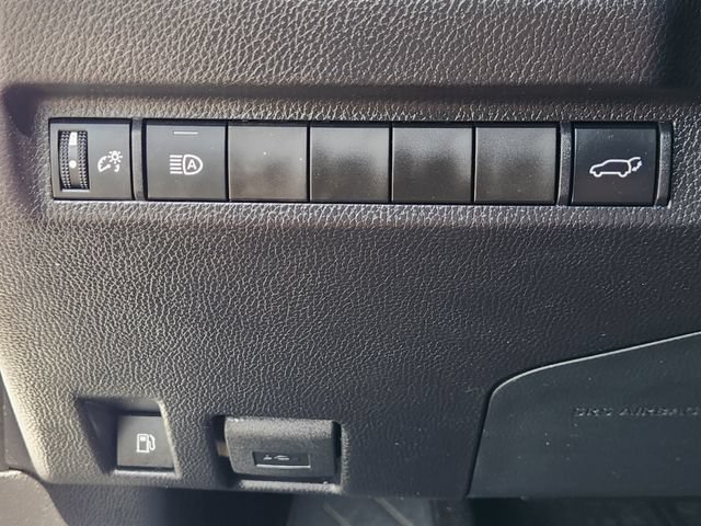 Used 2025 Toyota RAV4 XLE w/ Convenience Package AWD/4WD image 21
