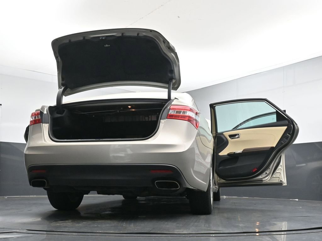 Used 2015 Toyota Avalon XLE Premium w/ Preferred Accessory Package image 29