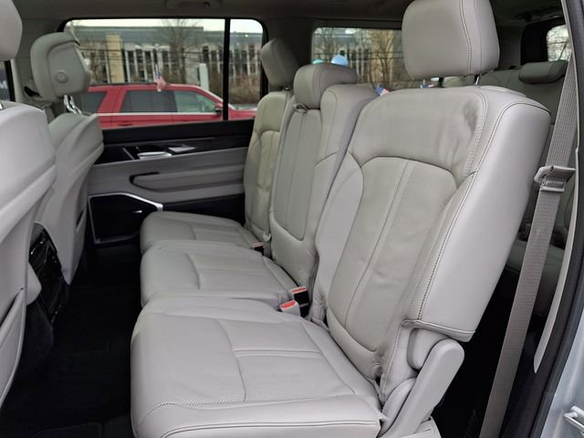 Used 2022 Jeep Wagoneer Series II w/ Premium Group I image 10