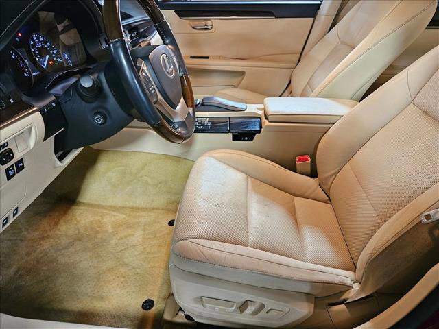 Used 2013 Lexus ES 350 w/ Luxury Pkg FWD image 16