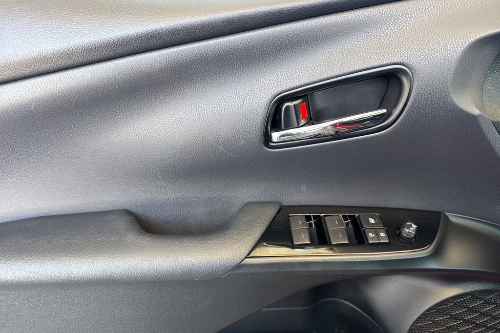 Used 2020 Toyota Prius Prime XLE FWD image 10