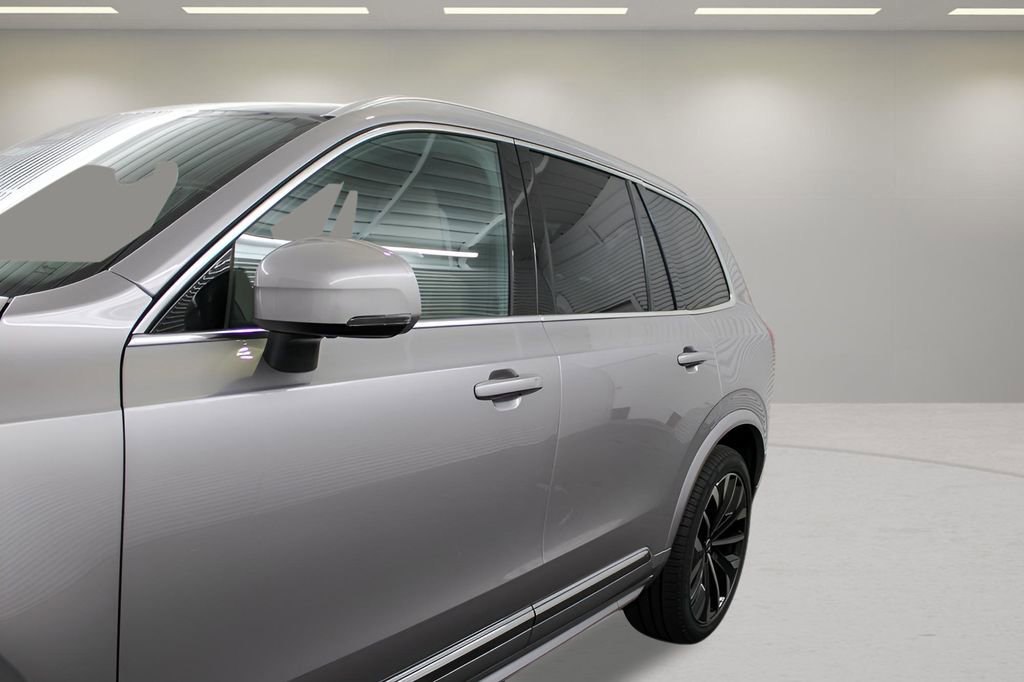 New 2026 Volvo XC90 B5 Plus w/ Protection Package Premier image 31
