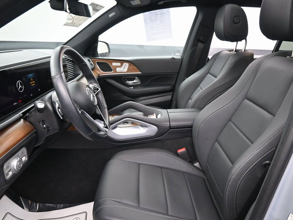 Used 2025 Mercedes-Benz GLE 450e GLE 450e w/ Winter Package image 29