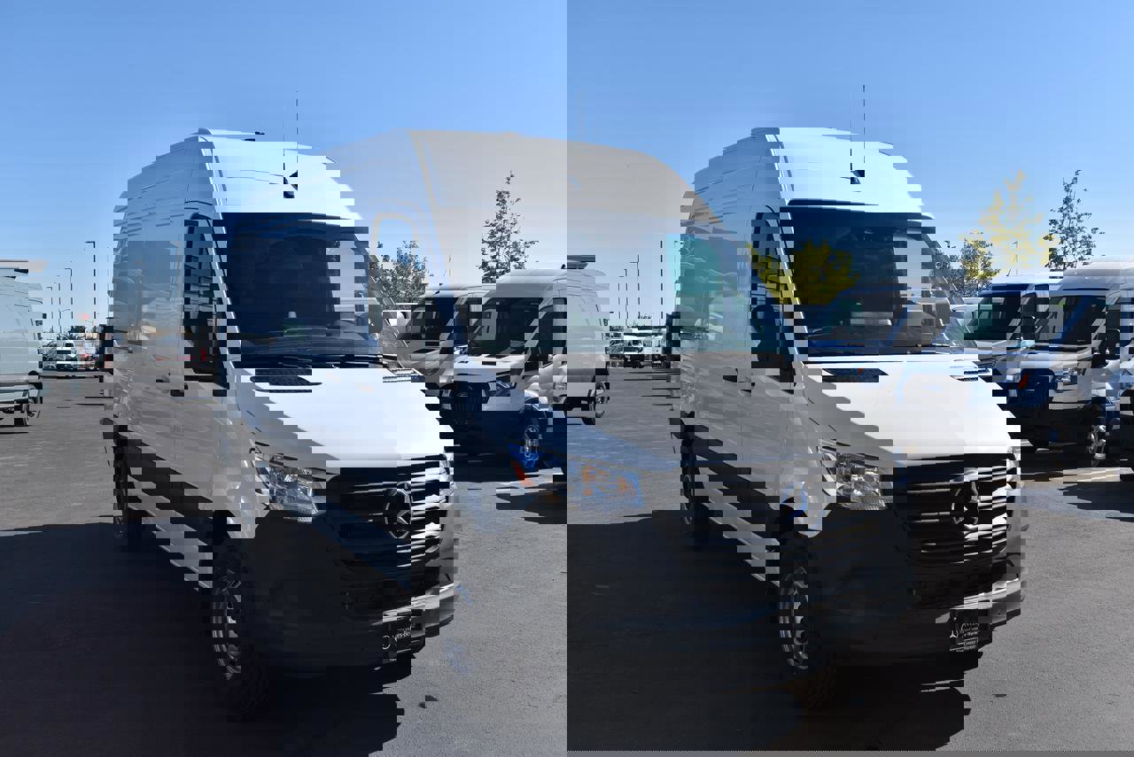 Used 2024 Mercedes-Benz Sprinter 144 Cargo image 2