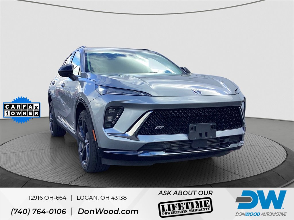 Used 2025 Buick Envision Sport Touring image 1