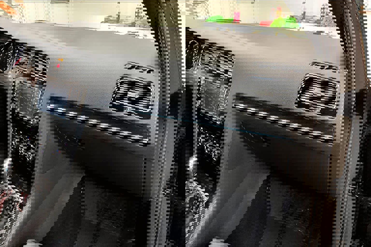 Used 2017 Volkswagen GTI Autobahn image 17