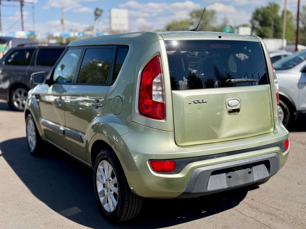 Used 2013 Kia Soul + FWD image 3