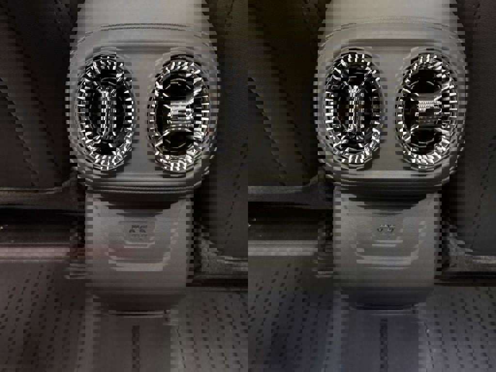 New 2026 Chevrolet Blazer EV LT image 30