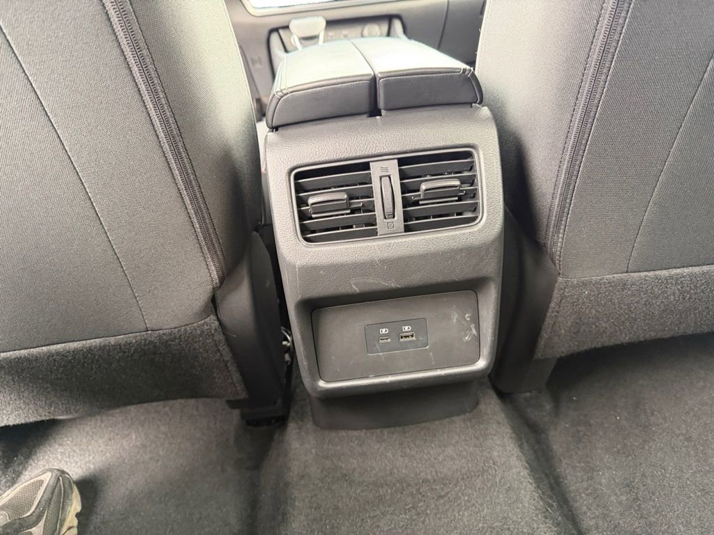 Used 2023 Nissan Rogue SV image 22