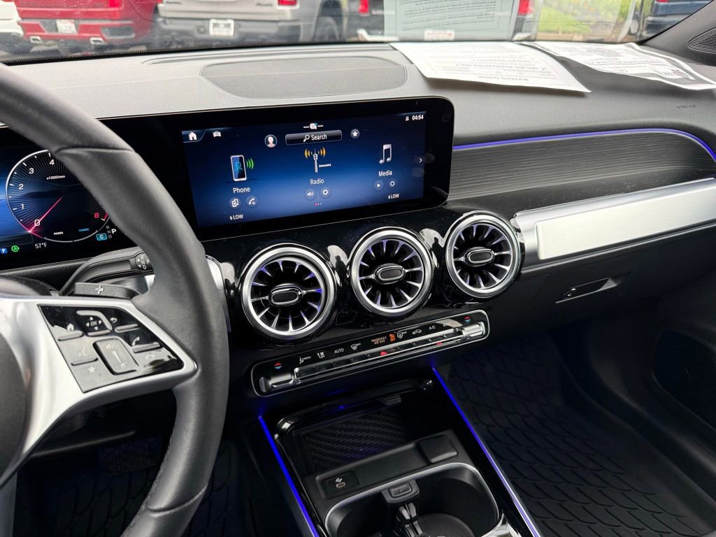 Used 2026 Mercedes-Benz GLB 250 image 12