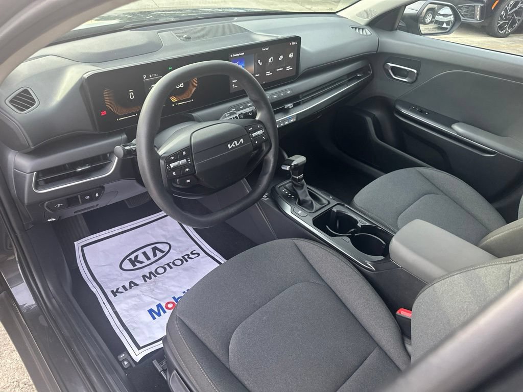 Used 2025 Kia K4 FWD image 12