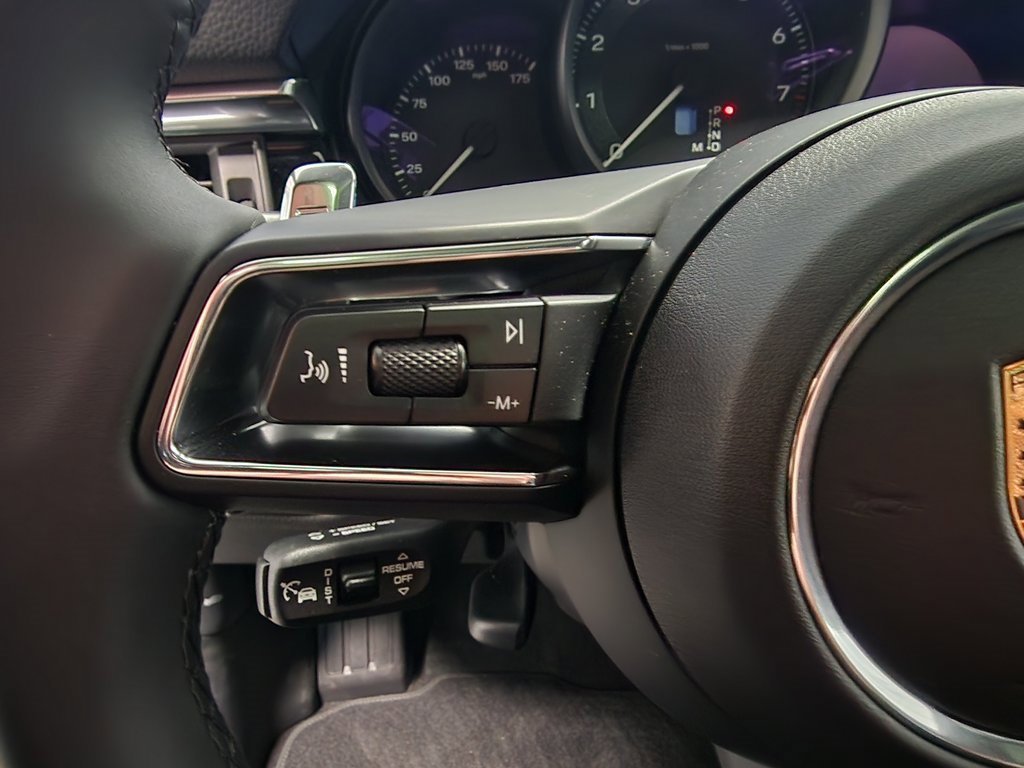 Used 2025 Porsche Macan . image 14