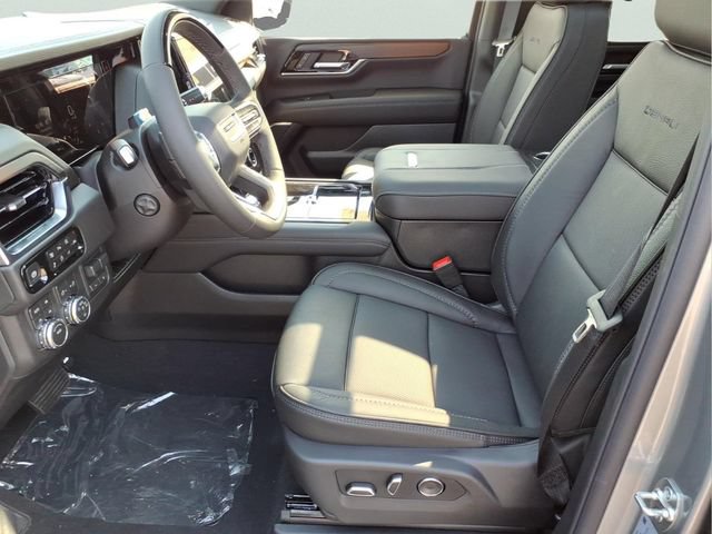 New 2026 GMC Yukon XL Denali w/ Denali Reserve Package AWD/4WD image 6