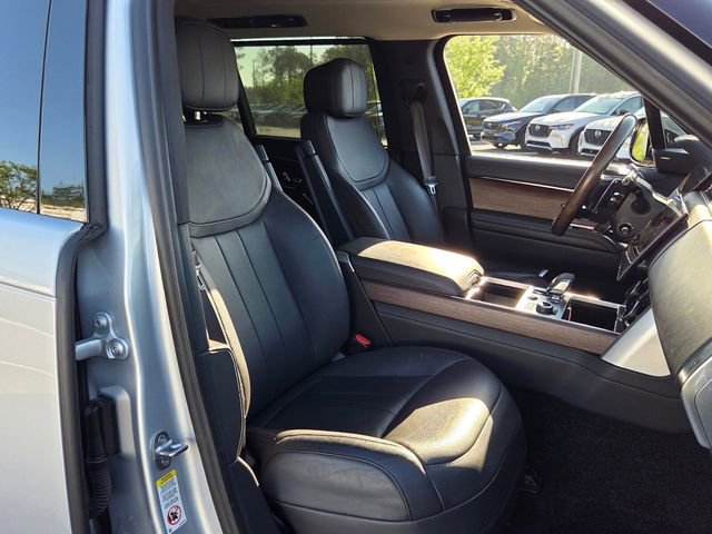 Used 2023 Land Rover Range Rover Long Wheelbase SE image 17