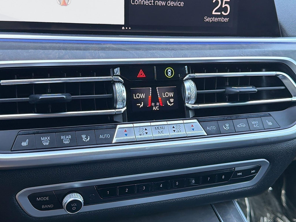 Used 2023 BMW X5 xDrive40i AWD/4WD image 12
