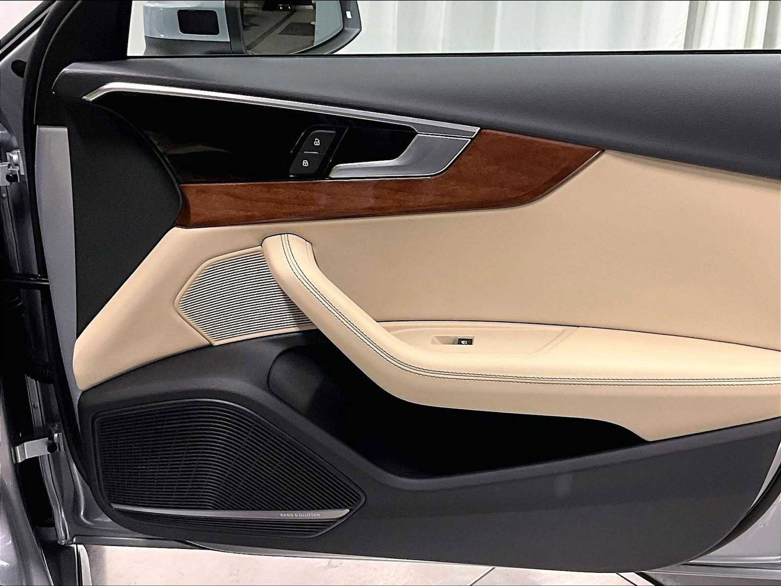 Used 2024 Audi A4 2.0T allroad Premium Plus w/ Premium Plus Package image 29