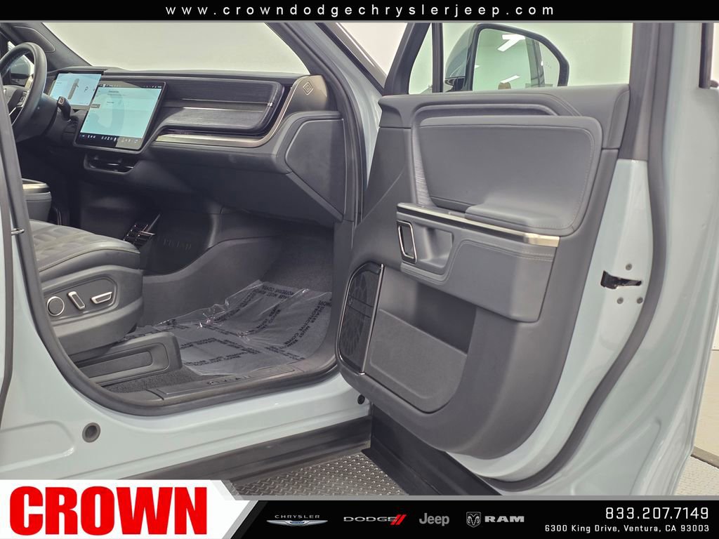 Used 2024 Rivian R1S Adventure AWD/4WD image 17