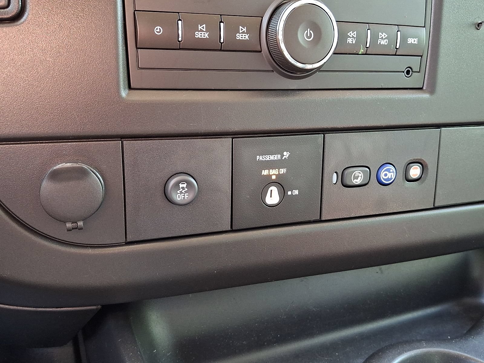 Used 2022 Chevrolet Express 2500 w/ Driver Convenience Package RWD image 24