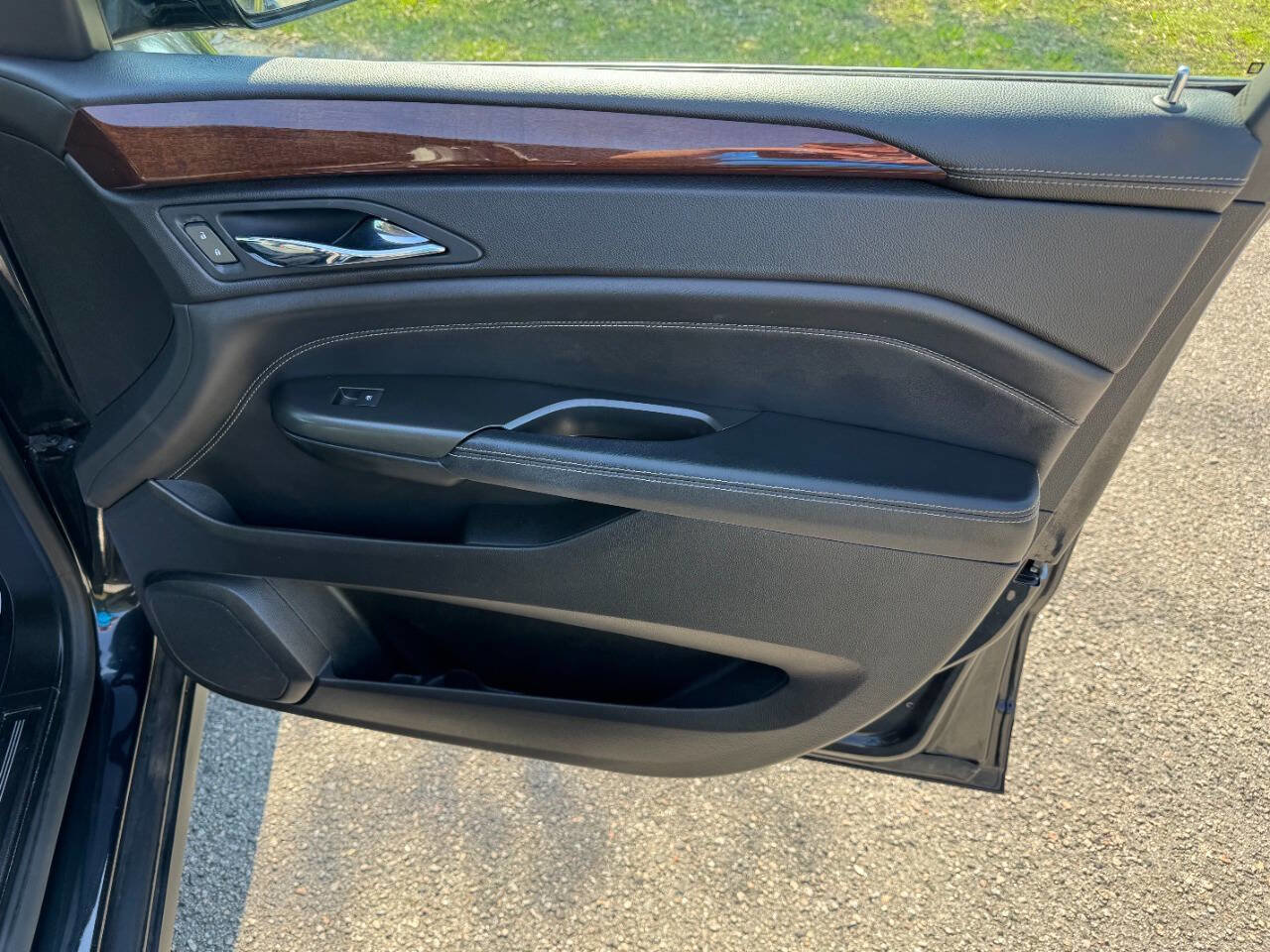 Used 2012 Cadillac SRX Luxury image 47