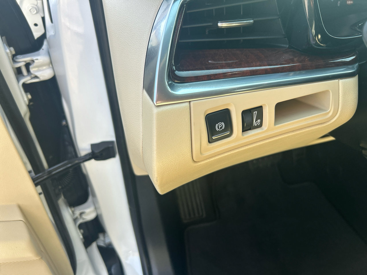 Used 2017 Cadillac XT5 Luxury image 20